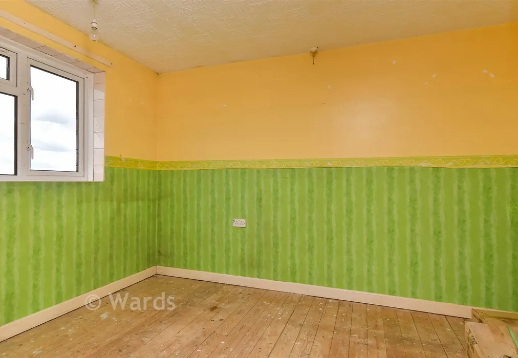 Bedroom 2 - Shipwrights Avenue, Chatham, Kent - Wards of Kent