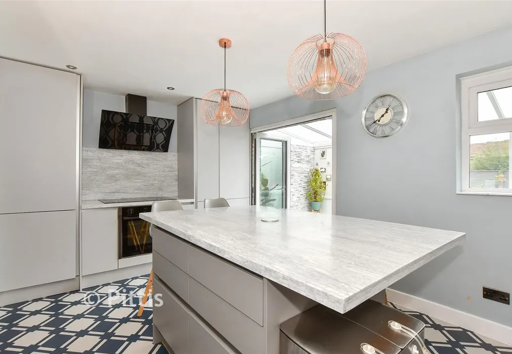 Kitchen - The Willows, Newport, Isle of Wight - Wards of Kent