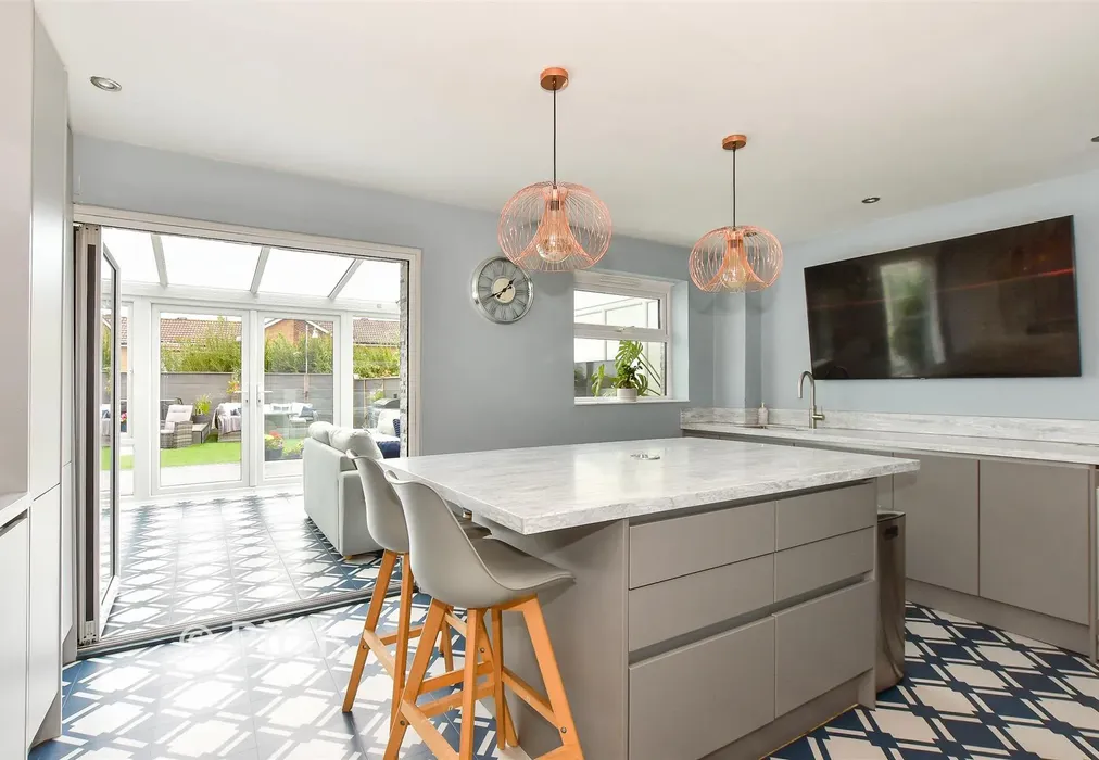 Internal Lifestyle Photograph - The Willows, Newport, Isle of Wight - Wards of Kent