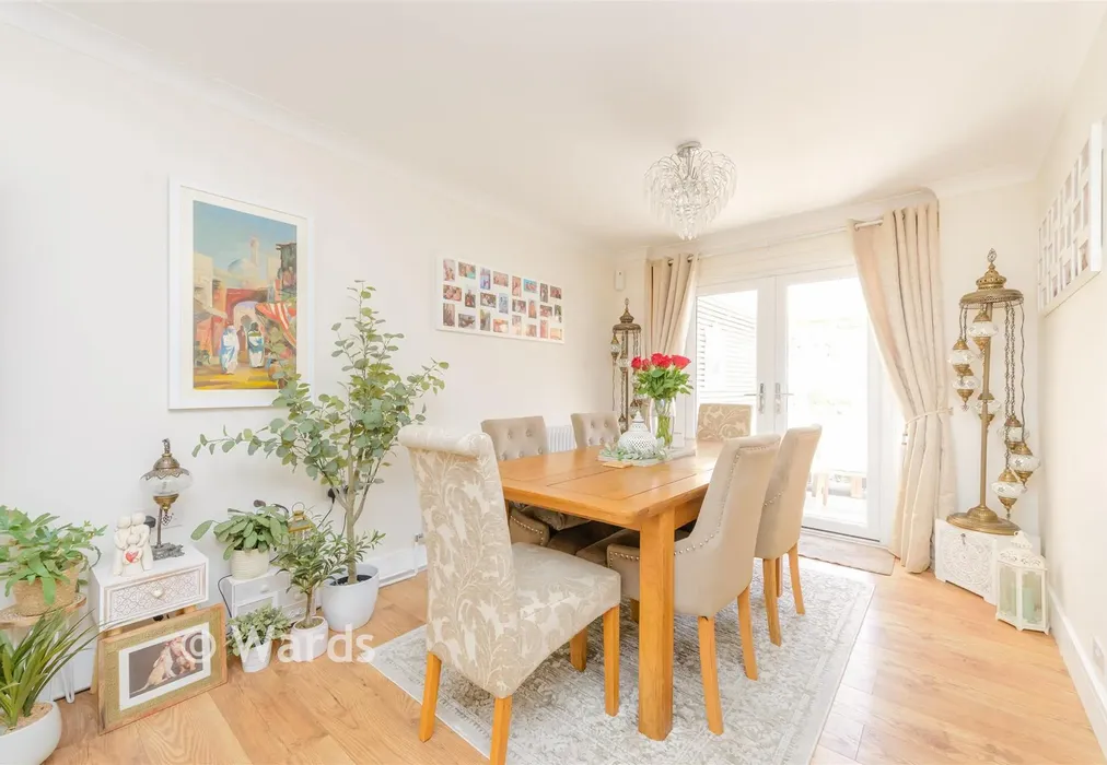 Lounge/Diner - Thorpe Walk, Parkwood, Gillingham, Kent - Wards of Kent