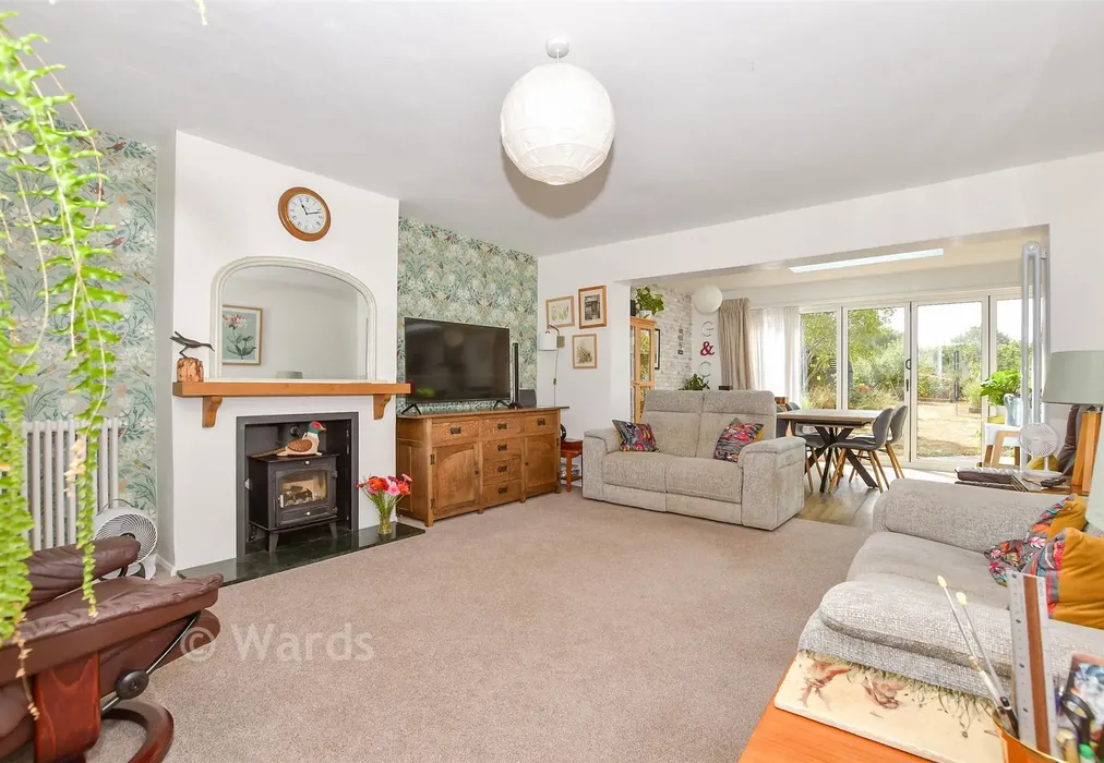 Lounge - Amsbury Road, Coxheath, Maidstone, Kent - Wards of Kent
