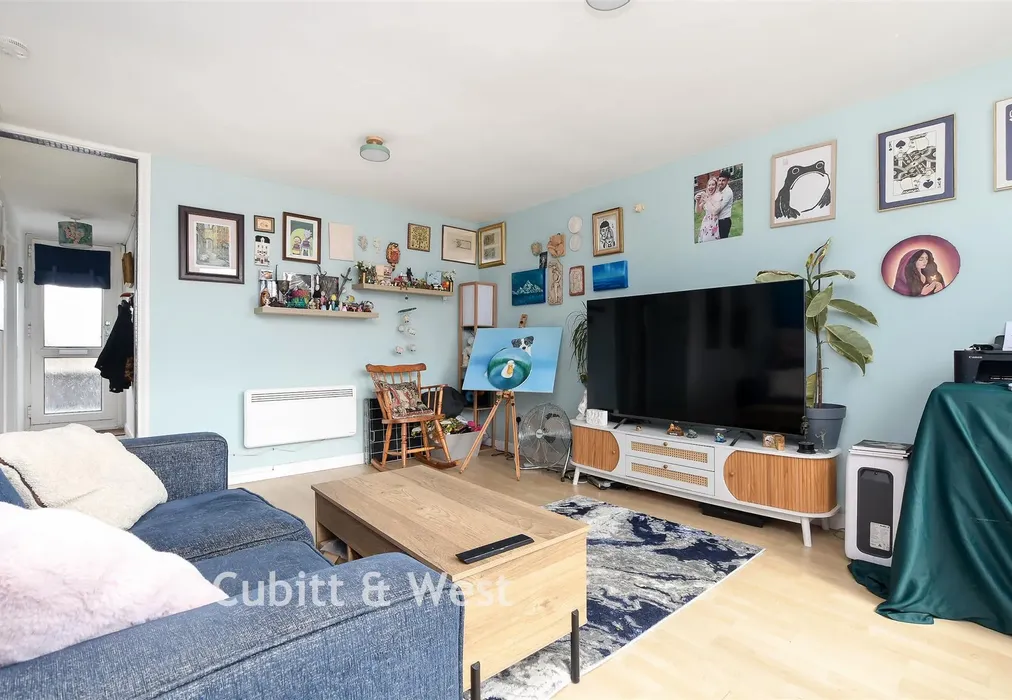 Living Room - Sylvan Road, London - Wards of Kent