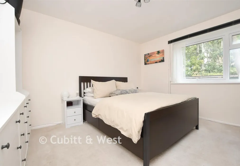 Bedroom 1 - Ross Road, Wallington, Surrey - Wards of Kent