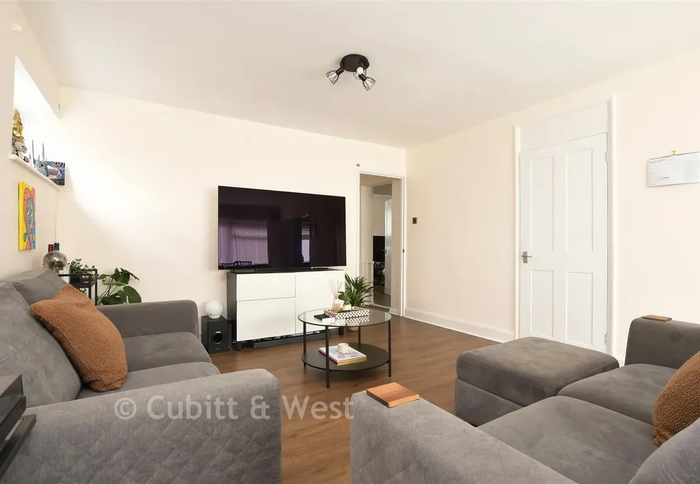 Living Room - Ross Road, Wallington, Surrey - Wards of Kent