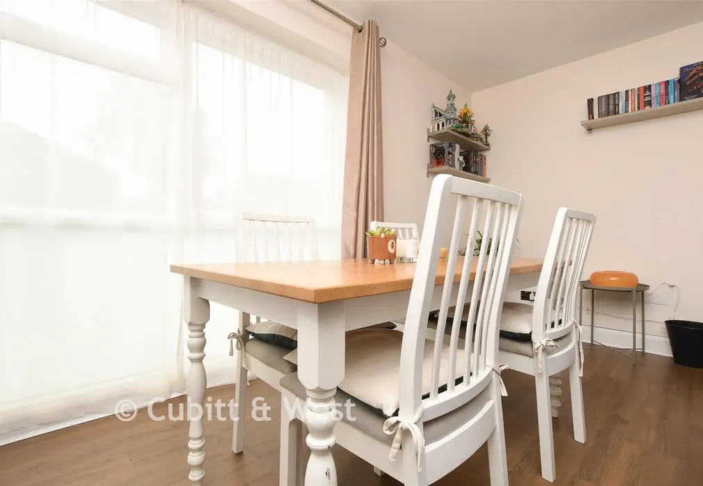 Living Room - Ross Road, Wallington, Surrey - Wards of Kent