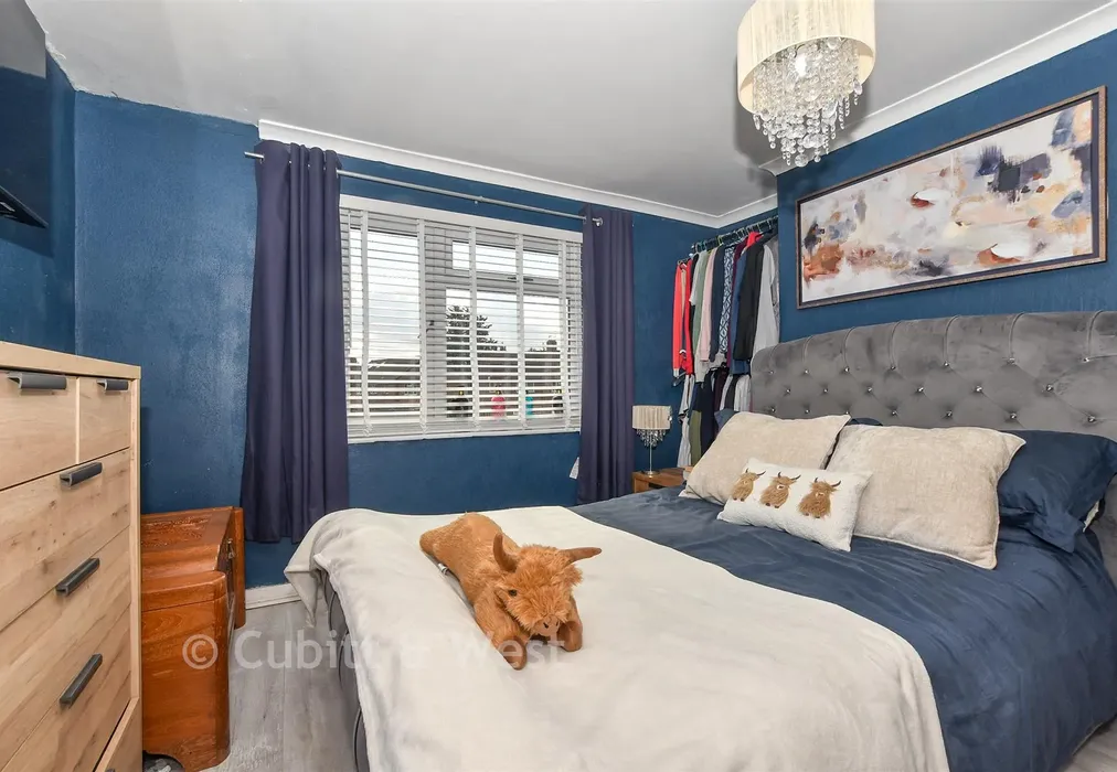 Bedroom 1 - Stockheath Way, Leigh Park, Hampshire - Wards of Kent