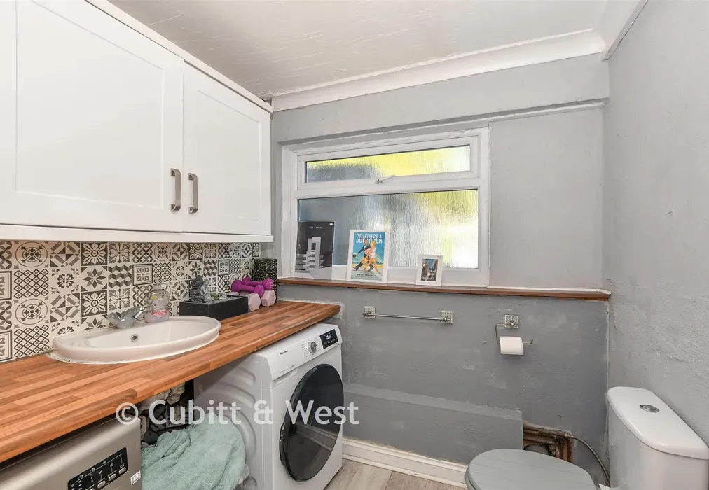 Utility Room - Stockheath Way, Leigh Park, Hampshire - Wards of Kent