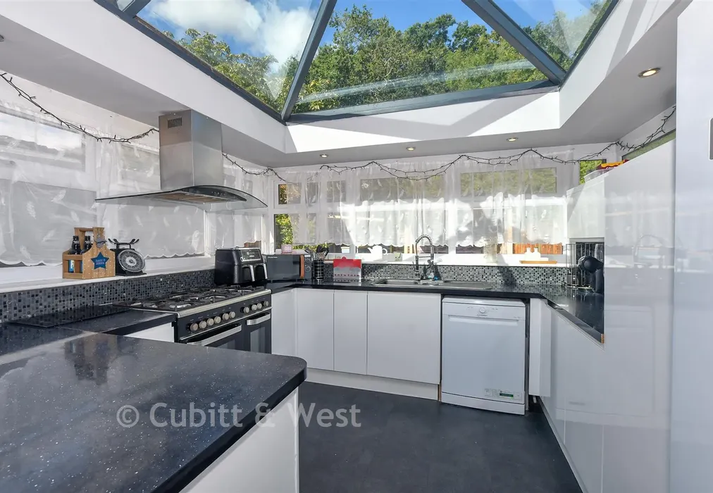 Kitchen - Stockheath Way, Leigh Park, Hampshire - Wards of Kent