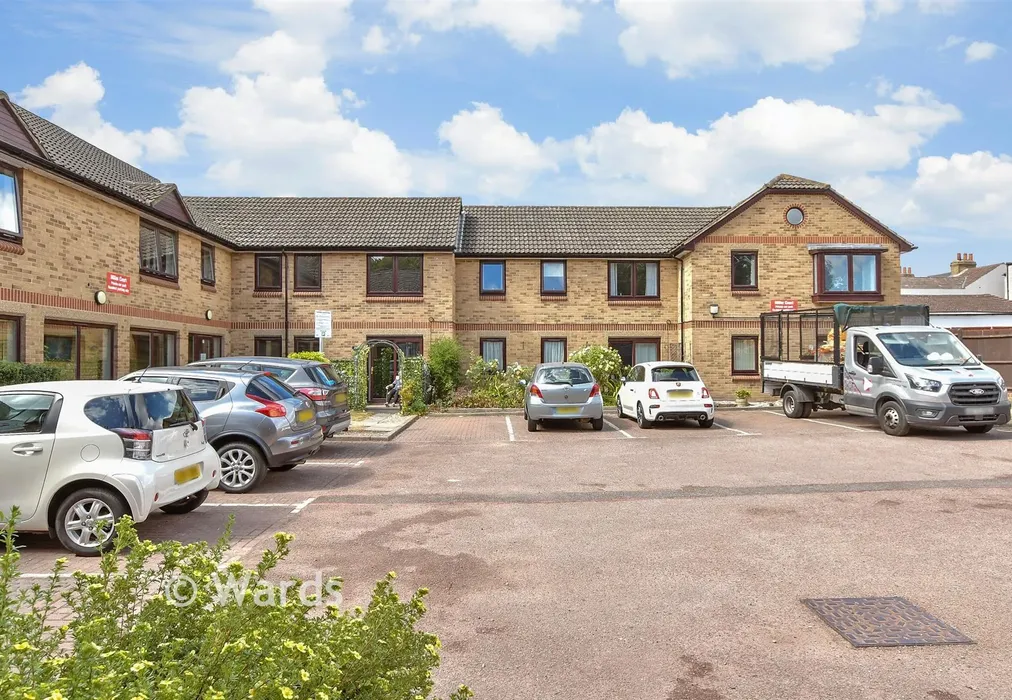 Driveway/Parking - Mayplace Road East, Bexleyheath, Kent - Wards of Kent