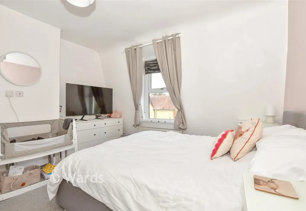 Bedroom 1 - Hartnup Street, Maidstone, Kent - Wards of Kent