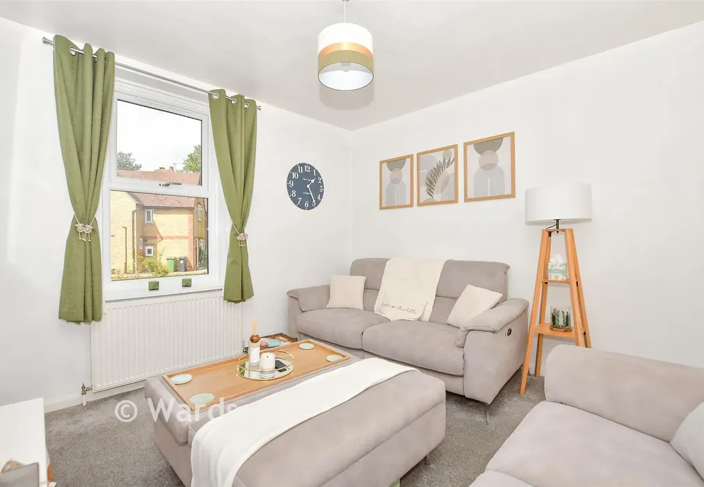 Lounge - Hartnup Street, Maidstone, Kent - Wards of Kent