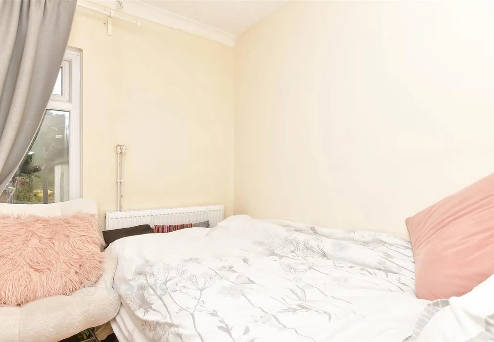 Bedroom 2 - Montfort Road, Strood, Rochester, Kent - Wards of Kent