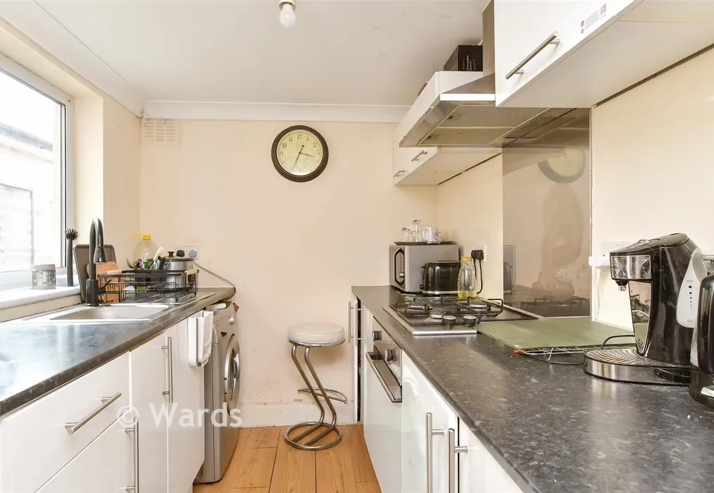 Kitchen - Montfort Road, Strood, Rochester, Kent - Wards of Kent