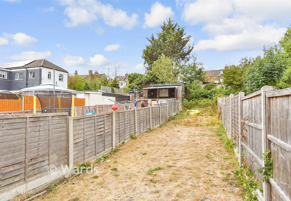 Rear Garden - Montfort Road, Strood, Rochester, Kent - Wards of Kent