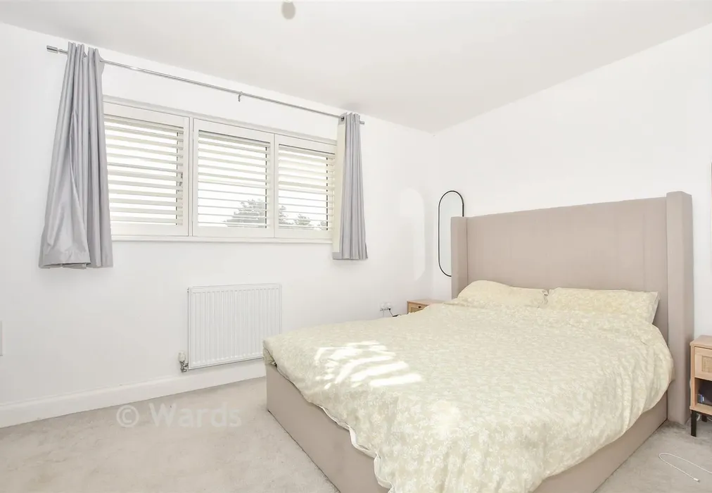 Bedroom 1 - Hengist Drive, Aylesford, Kent - Wards of Kent