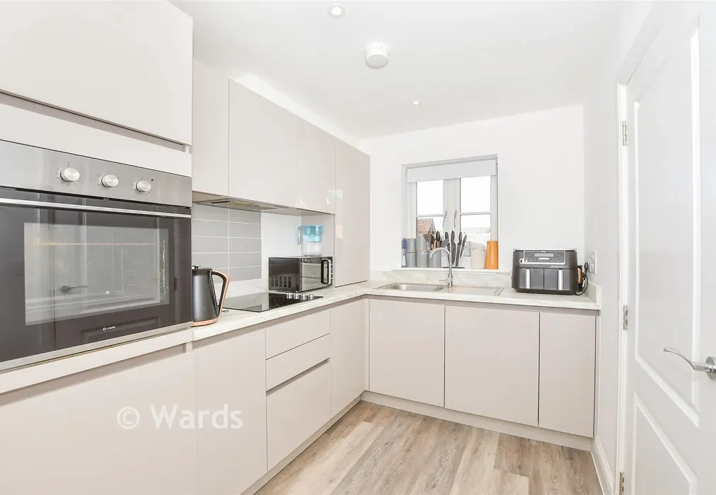 Kitchen - Hengist Drive, Aylesford, Kent - Wards of Kent