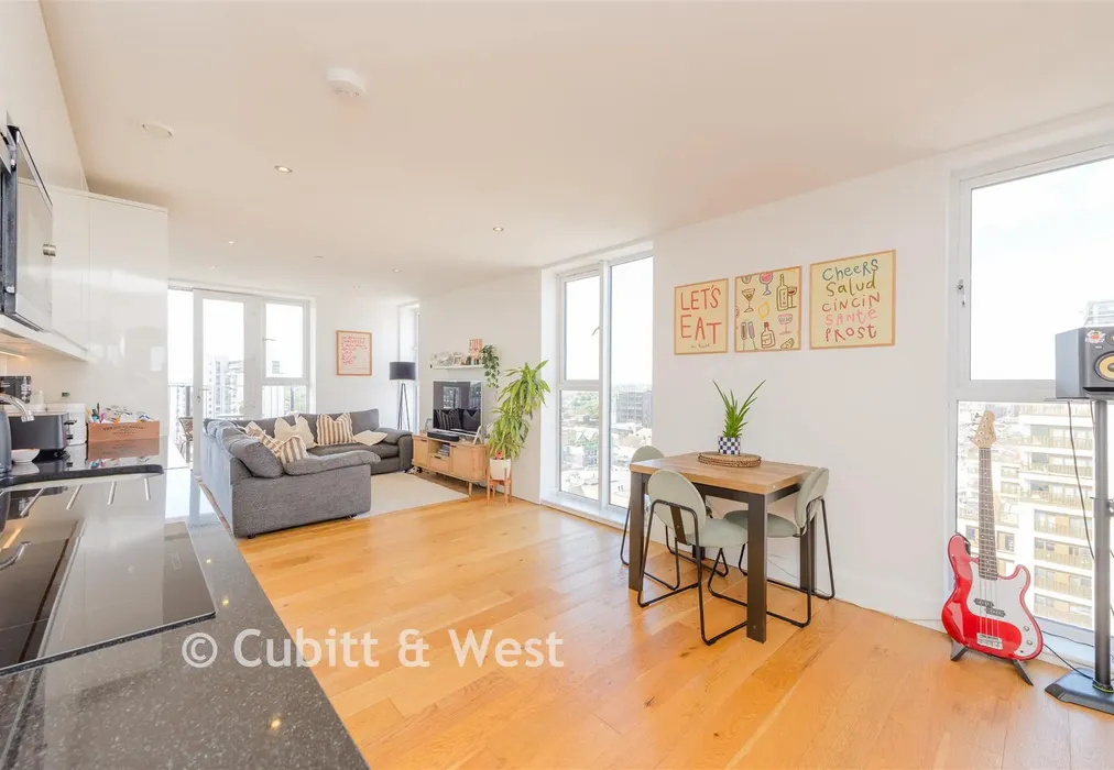 Kitchen/Lounge/Diner - Sutton Court Road, Sutton, Surrey - Wards of Kent