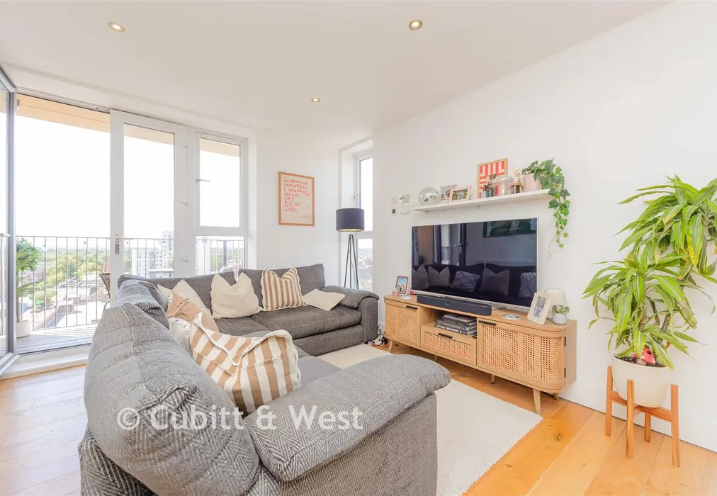 Kitchen/Lounge/Diner - Sutton Court Road, Sutton, Surrey - Wards of Kent