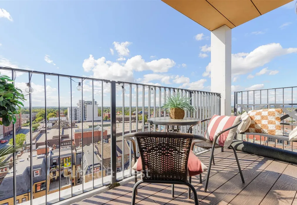 Balcony - Sutton Court Road, Sutton, Surrey - Wards of Kent