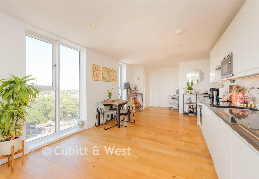Kitchen/Lounge/Diner - Sutton Court Road, Sutton, Surrey - Wards of Kent
