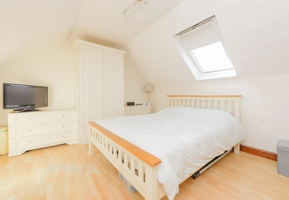 Bedroom 1 - New Road, South Darenth, Kent - Wards of Kent