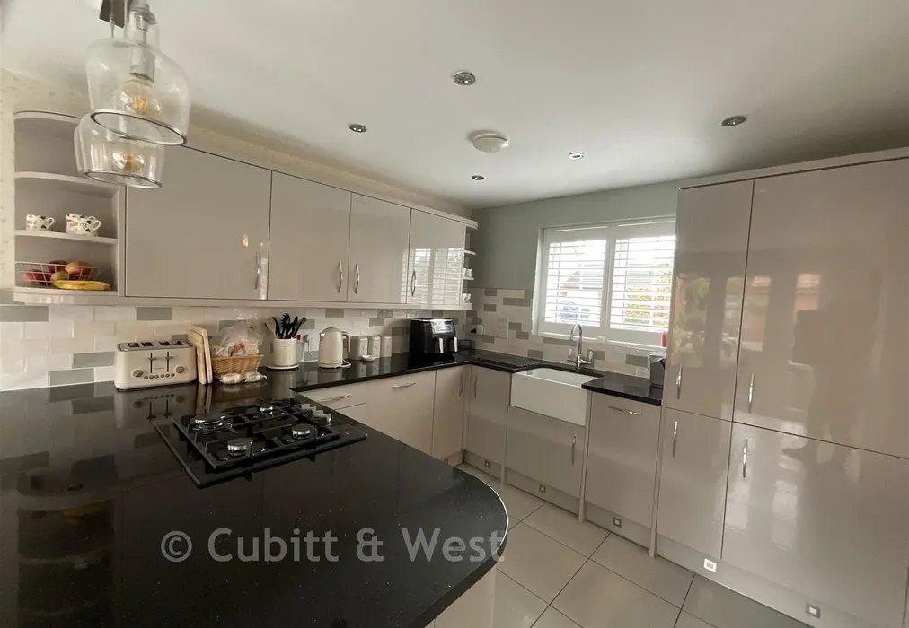 Kitchen - Upperton Grove, Littlehampton, West Sussex - Wards of Kent