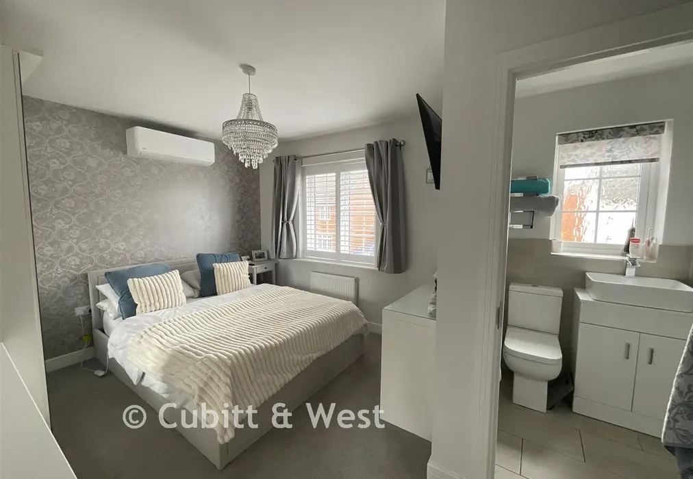 Bedroom 1 - Upperton Grove, Littlehampton, West Sussex - Wards of Kent
