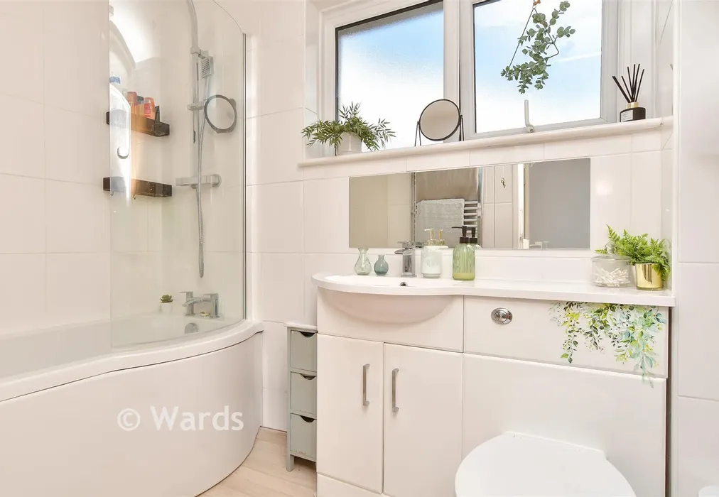 Bathroom - Admers Wood, Vigo, Gravesend, Kent - Wards of Kent