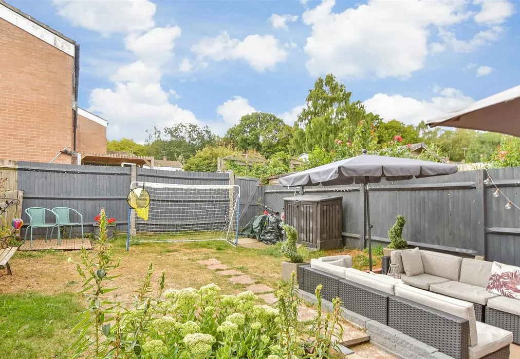 Rear Garden - Admers Wood, Vigo, Gravesend, Kent - Wards of Kent