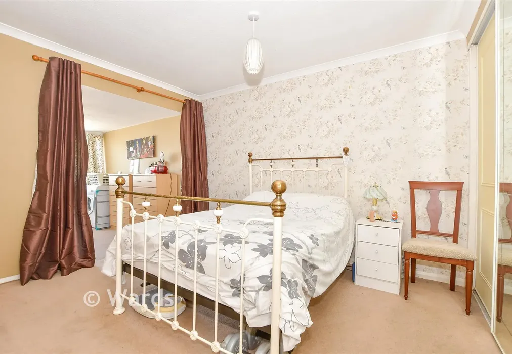 Bedroom 1 - Eynsford Road, Maidstone, Allington, Kent - Wards of Kent