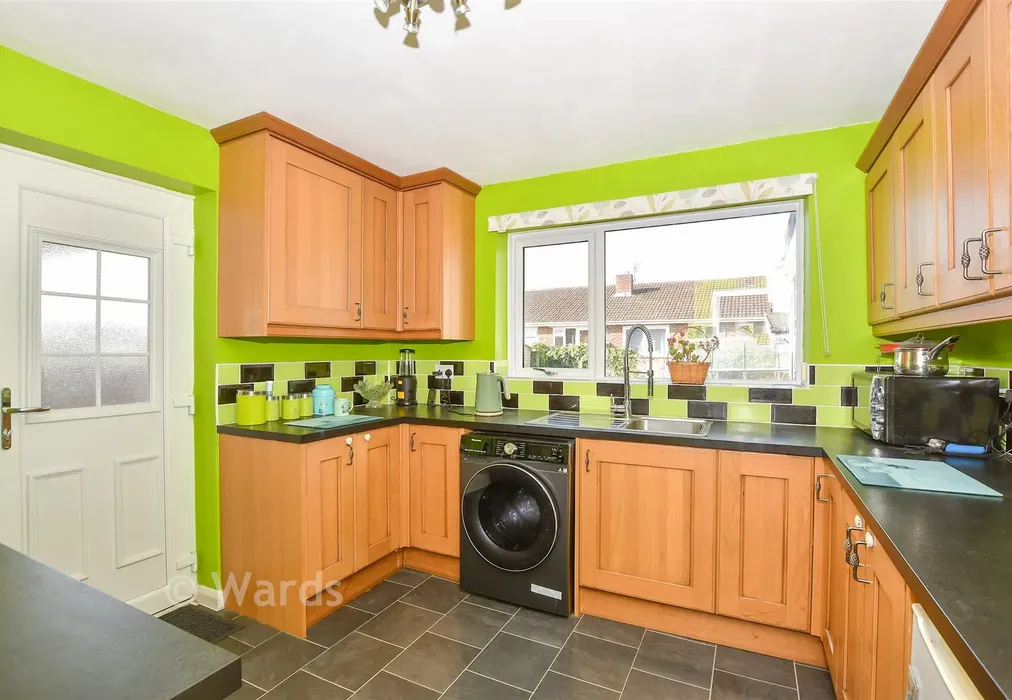 Kitchen - Eynsford Road, Maidstone, Allington, Kent - Wards of Kent
