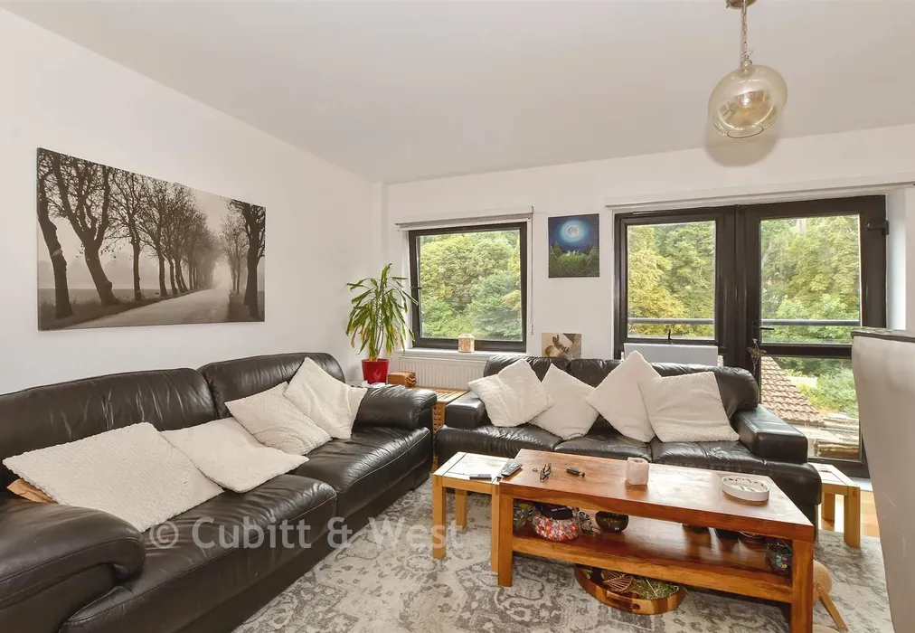 Lounge/Kitchen - Croydon Road, Caterham, Surrey - Wards of Kent
