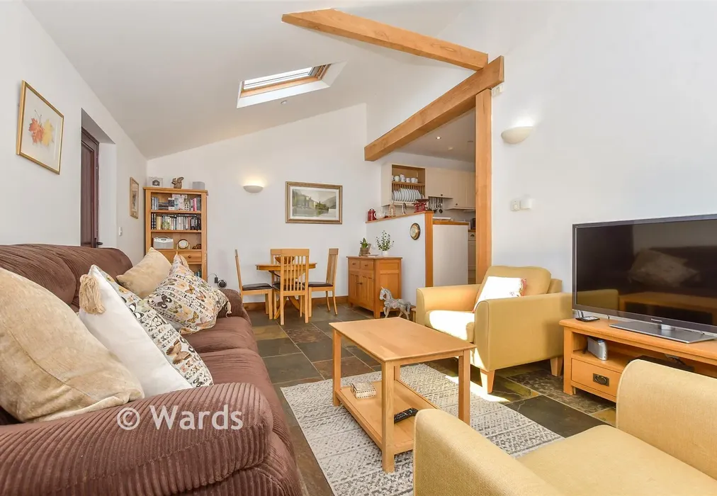 Lounge/Diner - Roman Road, Maydensole, Dover, Kent - Wards of Kent