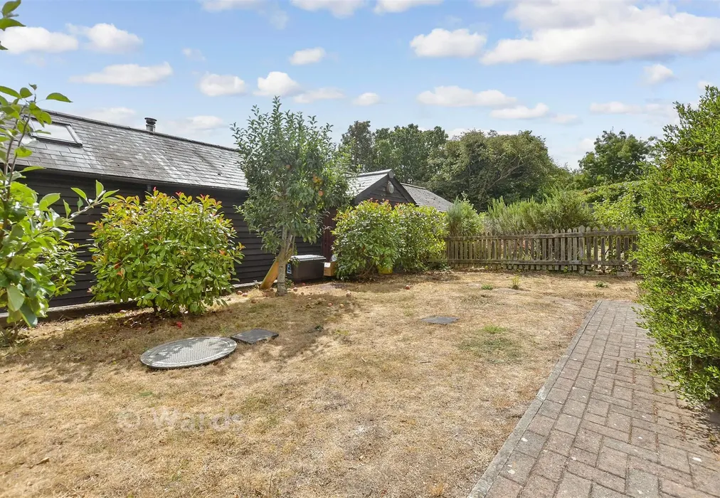 Front Garden - Roman Road, Maydensole, Dover, Kent - Wards of Kent