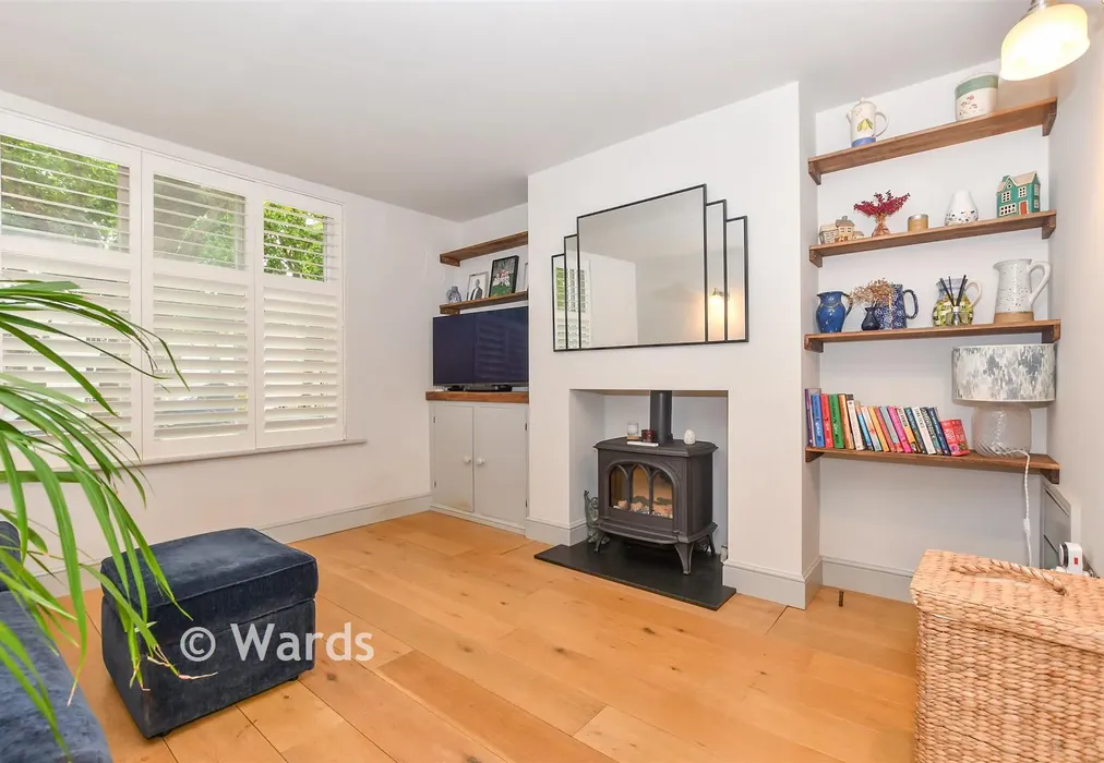 Lounge - High Street, Tenterden, Kent - Wards of Kent