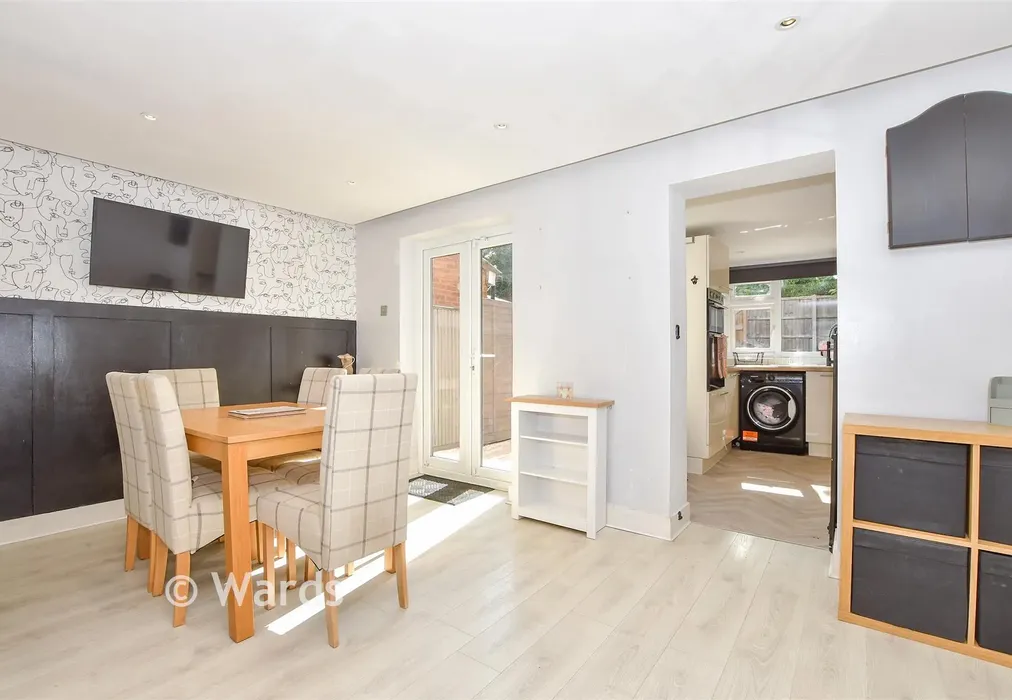 Dining Area - Swallow Road, Larkfield, Kent - Wards of Kent