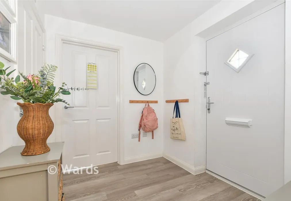 Entrance Hall - King Road, Staplehurst, Kent - Wards of Kent