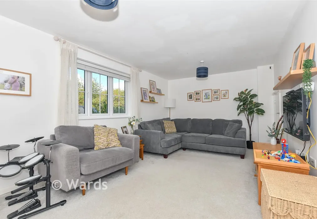 Lounge - King Road, Staplehurst, Kent - Wards of Kent