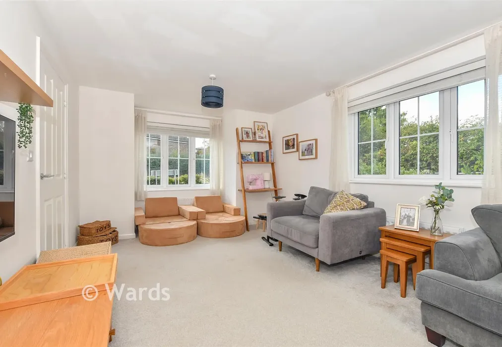 Lounge - King Road, Staplehurst, Kent - Wards of Kent