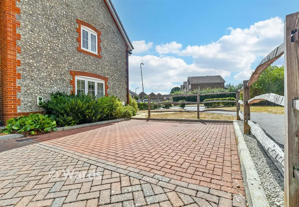 Driveway/Parking - King Road, Staplehurst, Kent - Wards of Kent
