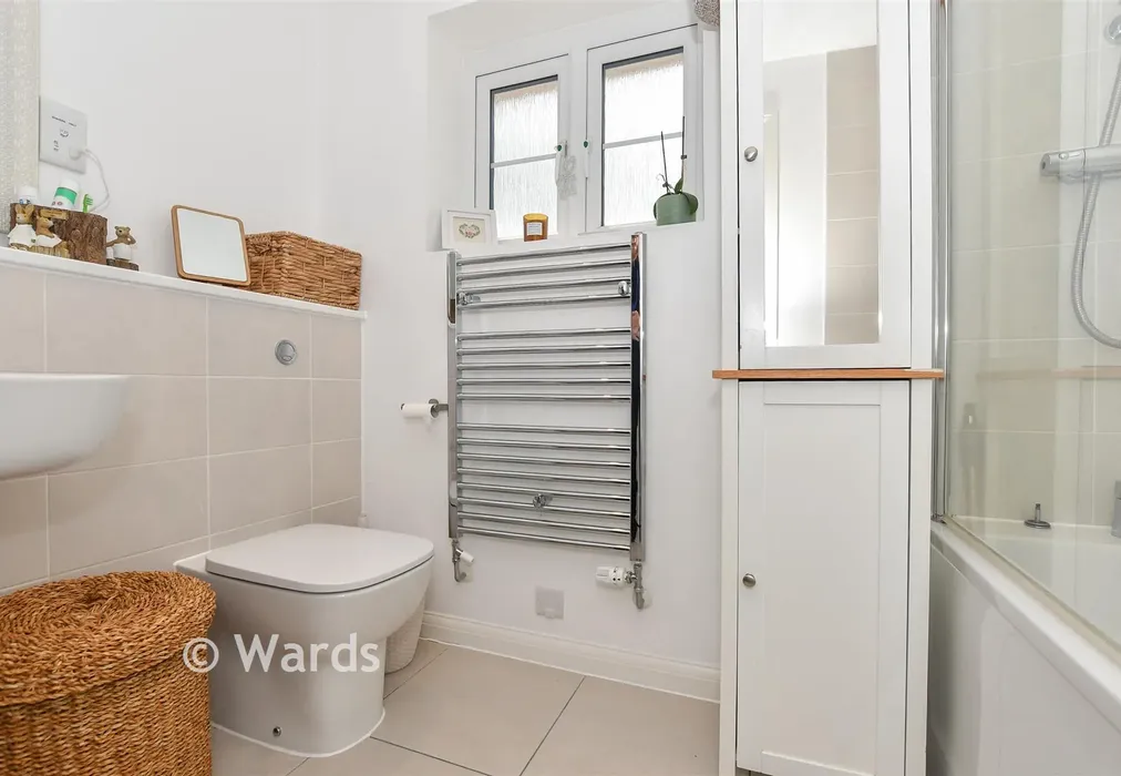 Bathroom - King Road, Staplehurst, Kent - Wards of Kent