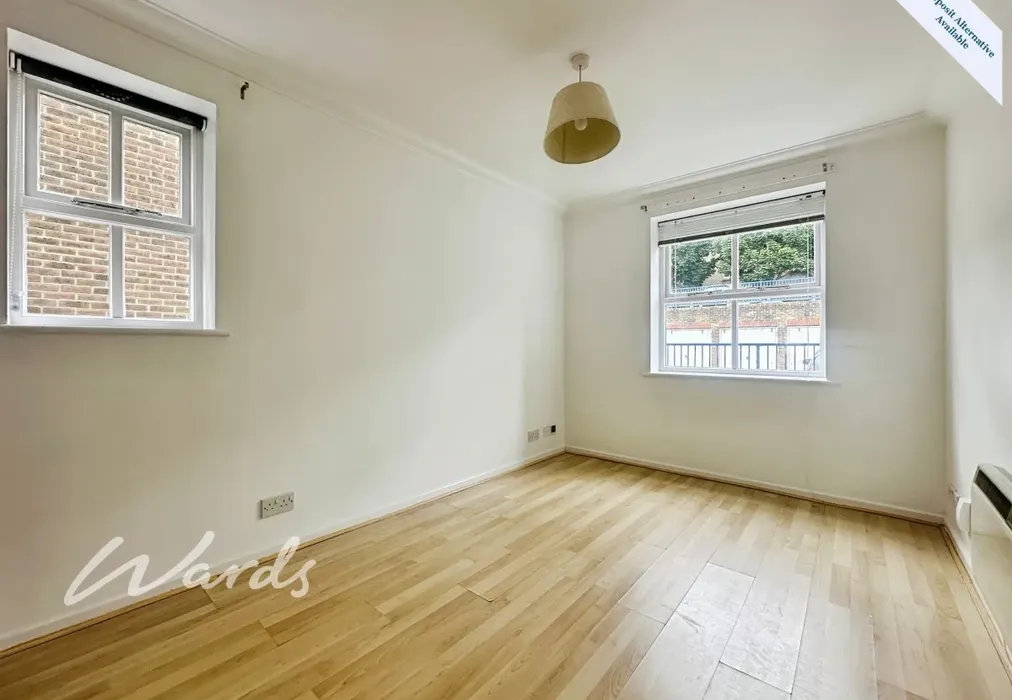 Bedroom - River Bank Close Maidstone ME15 - Wards of Kent