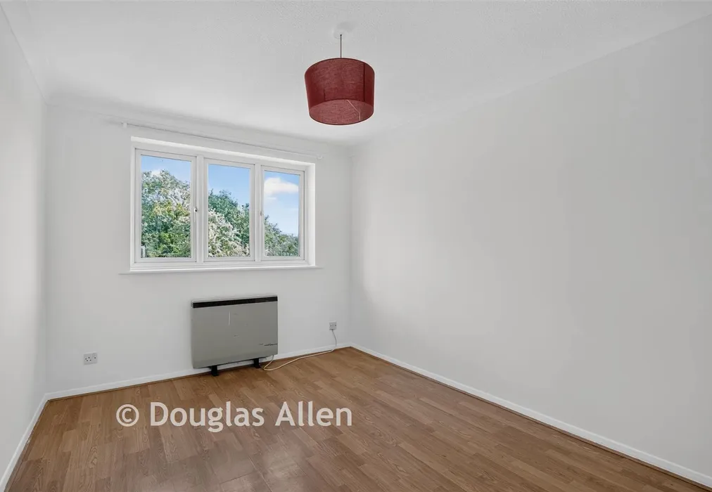 Bedroom - Millhaven Close, Romford, Essex - Wards of Kent