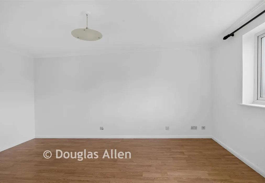 Bedroom - Millhaven Close, Romford, Essex - Wards of Kent