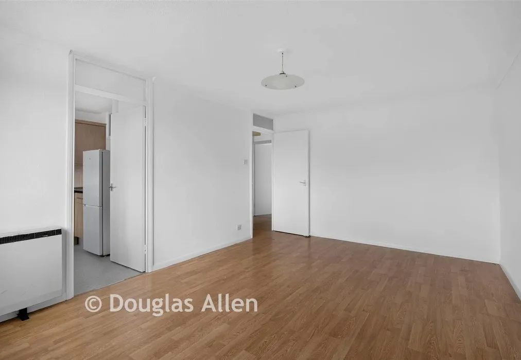 Lounge - Millhaven Close, Romford, Essex - Wards of Kent