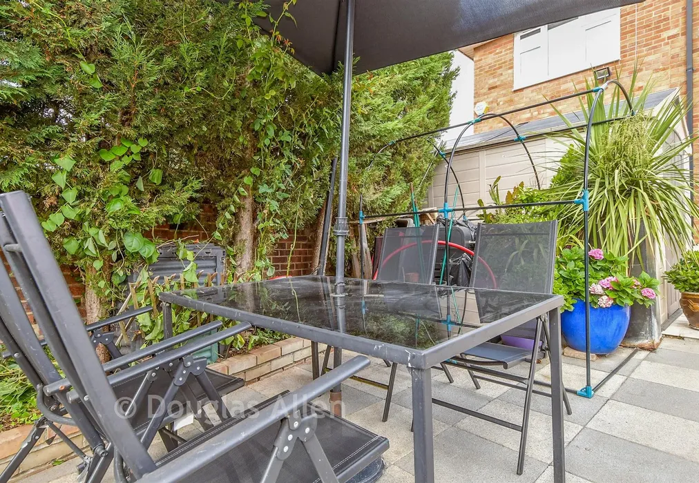 External Lifestyle Photograph - High Meadows, Chigwell, Essex - Wards of Kent
