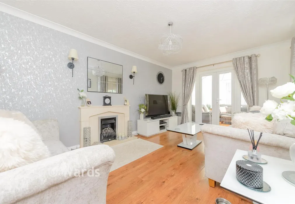 Lounge - Mackintosh Close, High Halstow, Kent - Wards of Kent