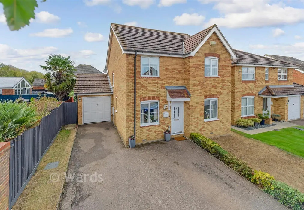 External (Web) - Mackintosh Close, High Halstow, Kent - Wards of Kent