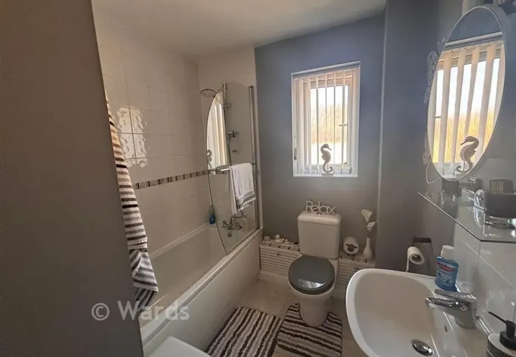 Bathroom - Spinel Close, Sittingbourne, Kent - Wards of Kent