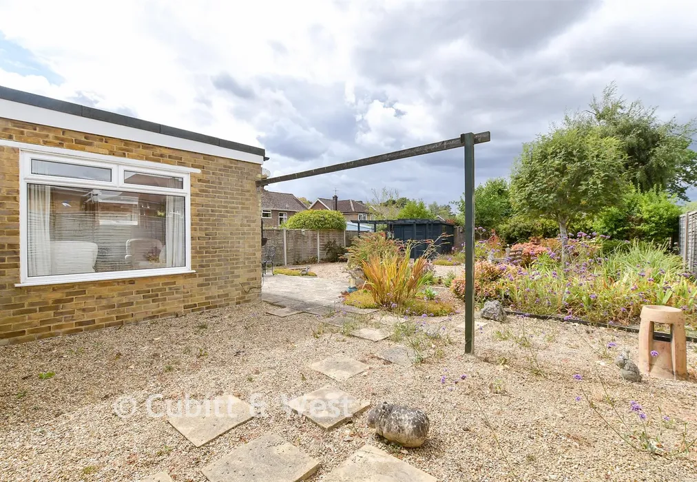 Rear Garden - Irwin Drive, Horsham, West Sussex - Wards of Kent